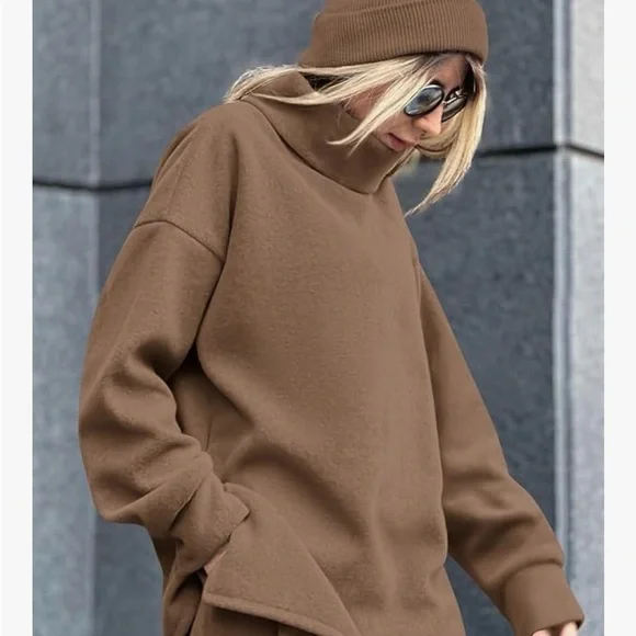 Women's Dark Khaki Micro Suede Pant Set. GUC - Picture 4 of 5